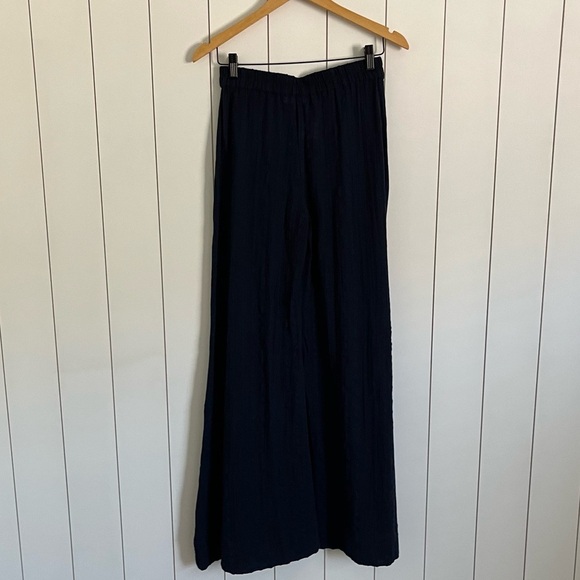 Suzie Kondi The Elira Palazzo Pants in Gauze Navy - Picture 4 of 4
